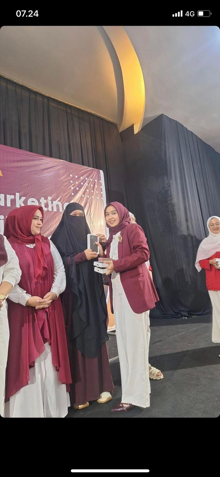 Pencapaian dan reward Fira Store