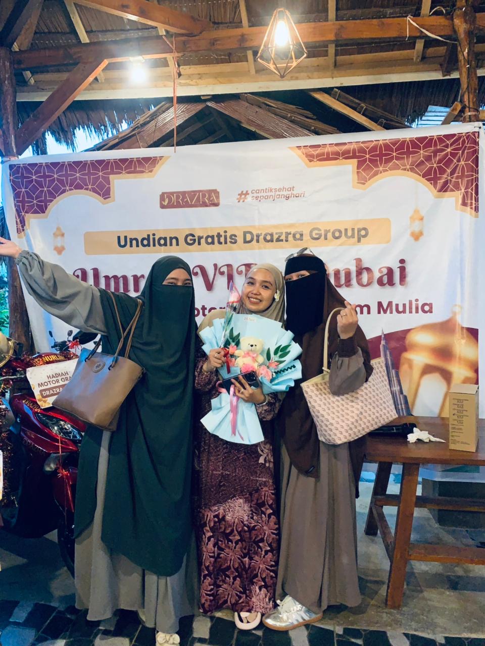 Perjalanan dan komunitas Fira Store