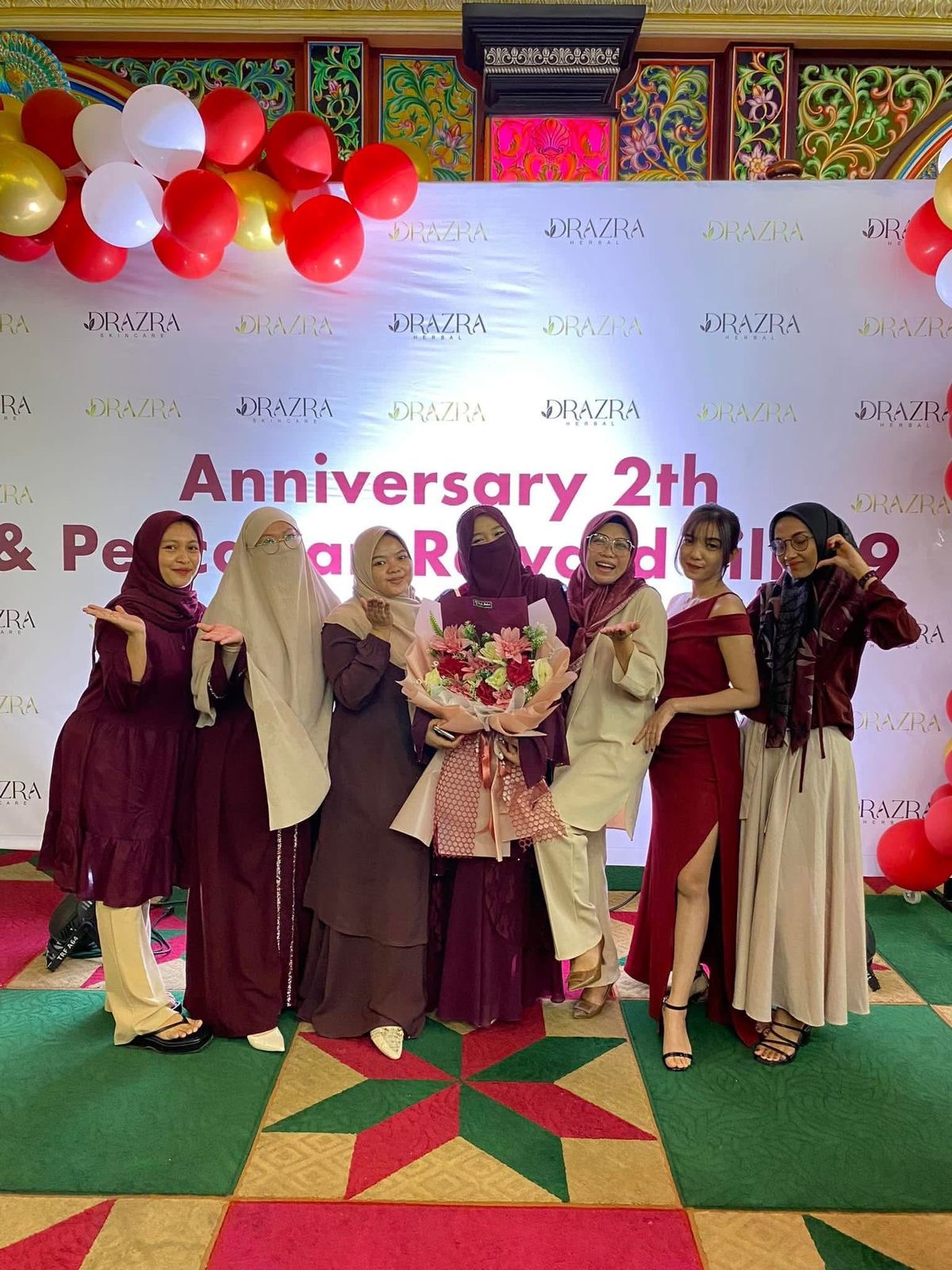 Perjalanan dan komunitas Fira Store