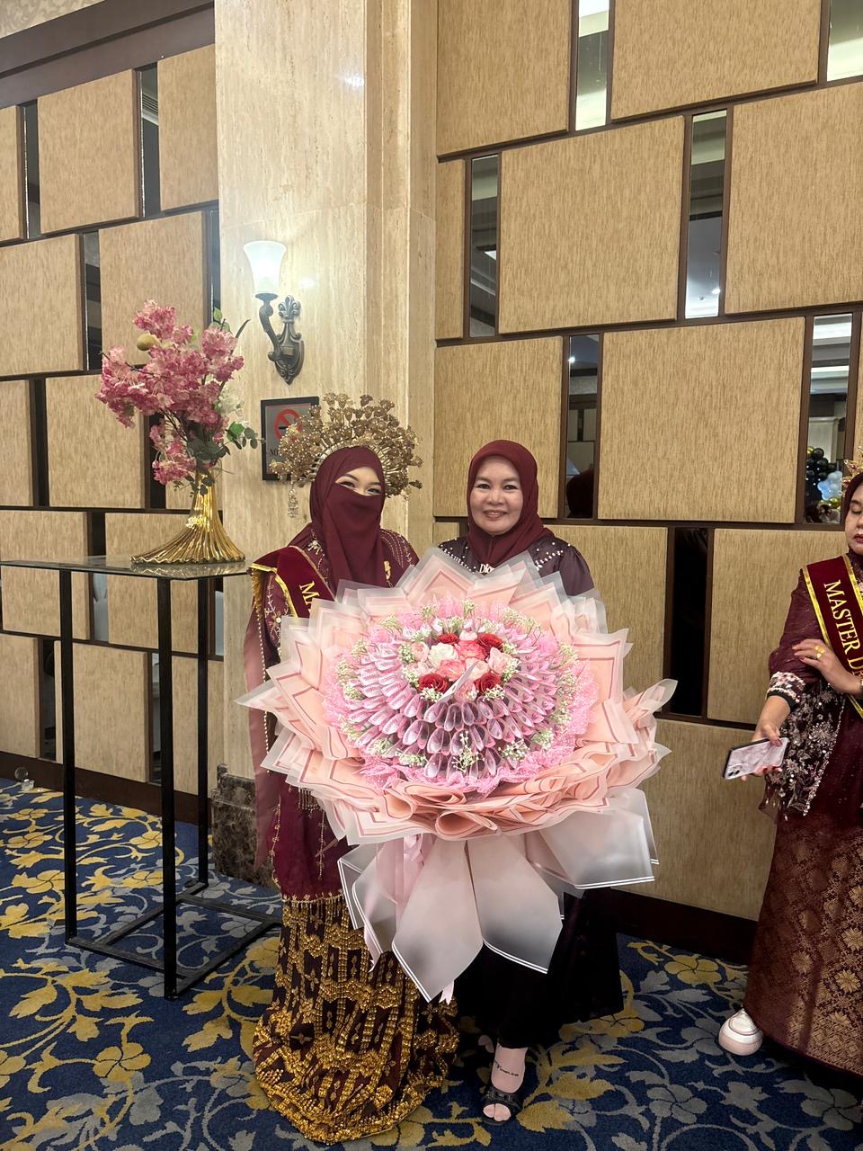 Pencapaian dan reward Fira Store